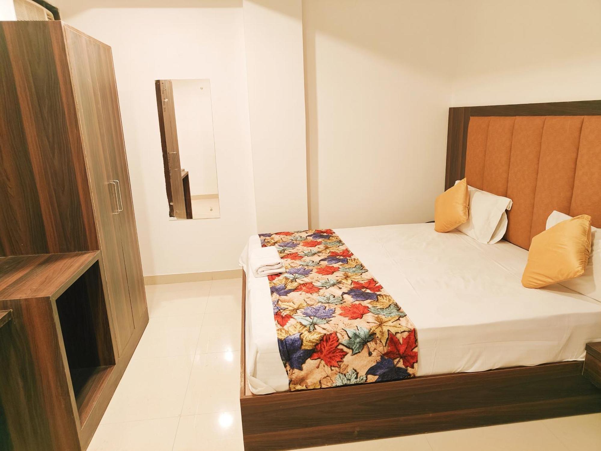 Hotel Tela Near Igi Airport Delhi 4*